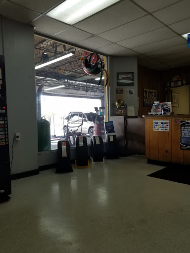 Tire Shop «Olin Mott Tire Stores», reviews and photos, 3741 E Hillsborough Ave, Tampa, FL 33610, USA