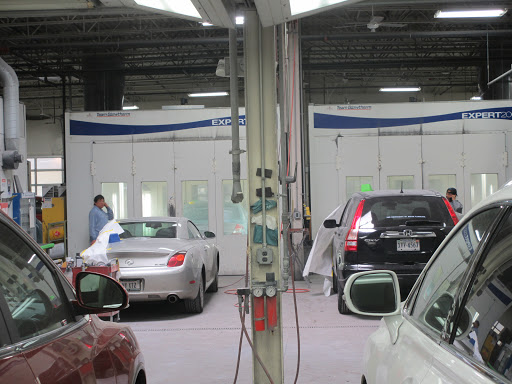 Auto Body Shop «Lindsay Collision Center», reviews and photos, 5555 Industrial Dr, Springfield, VA 22151, USA