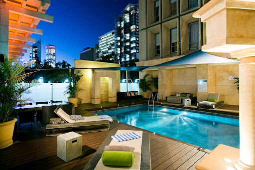 Restaurants with swimming pool in Perth