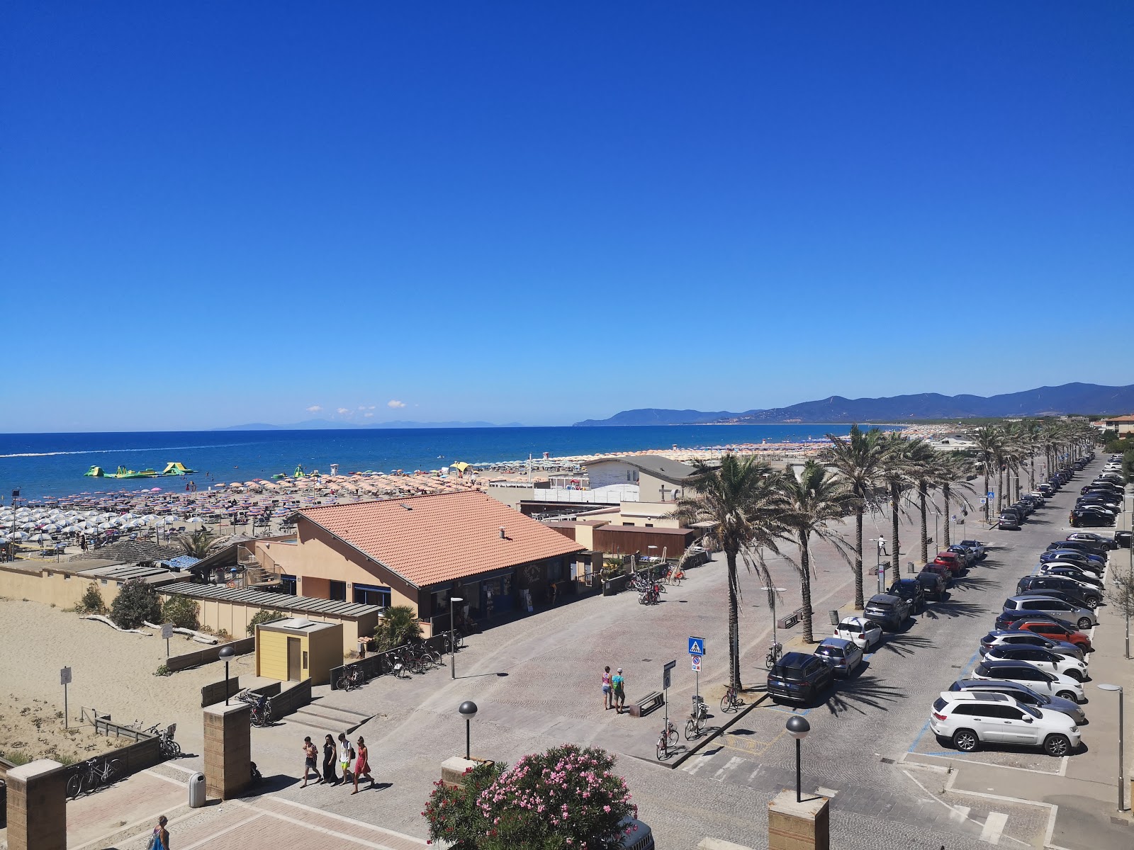 Φωτογραφία του Spiaggia Marina di Grosseto και η εγκατάσταση