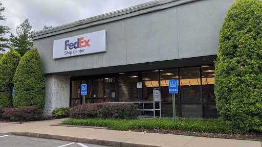 Shipping and Mailing Service «FedEx Ship Center», reviews and photos, 127 Athens Way, Nashville, TN 37228, USA
