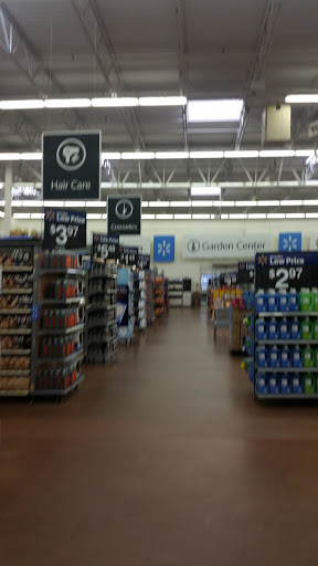 Department Store «Walmart Supercenter», reviews and photos, 970 Gehringer Dr, Fowlerville, MI 48836, USA