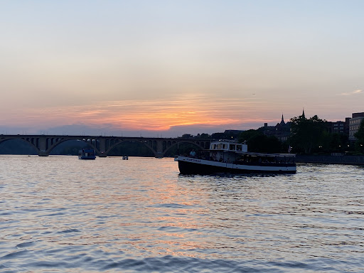 Boat tour agency Alexandria