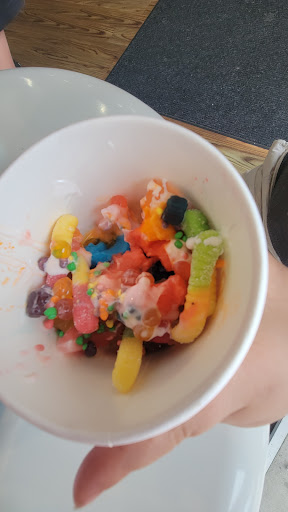 Frozen Yogurt Shop «Zen Beri Frozen Yogurt», reviews and photos, 1241 Point Mallard Pkwy #413, Decatur, AL 35601, USA