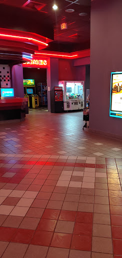 Movie Theater «Regal Cinemas Shiloh Crossing 18», reviews and photos, 10400 E. US 36, Avon, IN 46168, USA