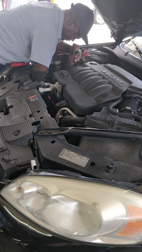Auto Radiator Repair Service «AAA Radiator and Auto Air Conditioning», reviews and photos, 15570 W Dixie Hwy, North Miami Beach, FL 33162, USA