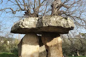 Dolmen pierre de la Fée image