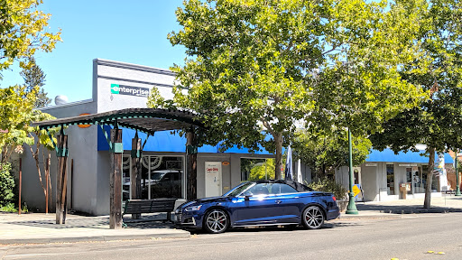 Cloverdale Eagle Tech Collision & Towing and  Inc. en Cloverdale