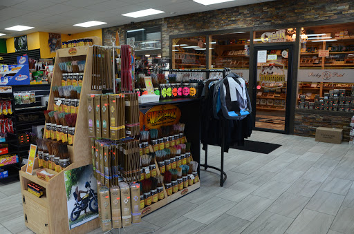Tobacco Shop «Tundra Smoke Shop», reviews and photos, 2719 S Oneida St, Green Bay, WI 54304, USA