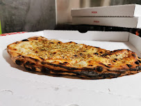 Plats et boissons du Pizzeria Pizzas Chez Albert « BARJAC » - n°4
