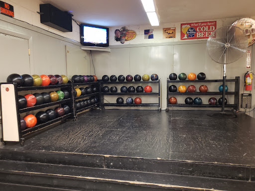 Bowling Alley «Fireside Bowl», reviews and photos, 2646 W Fullerton Ave, Chicago, IL 60647, USA