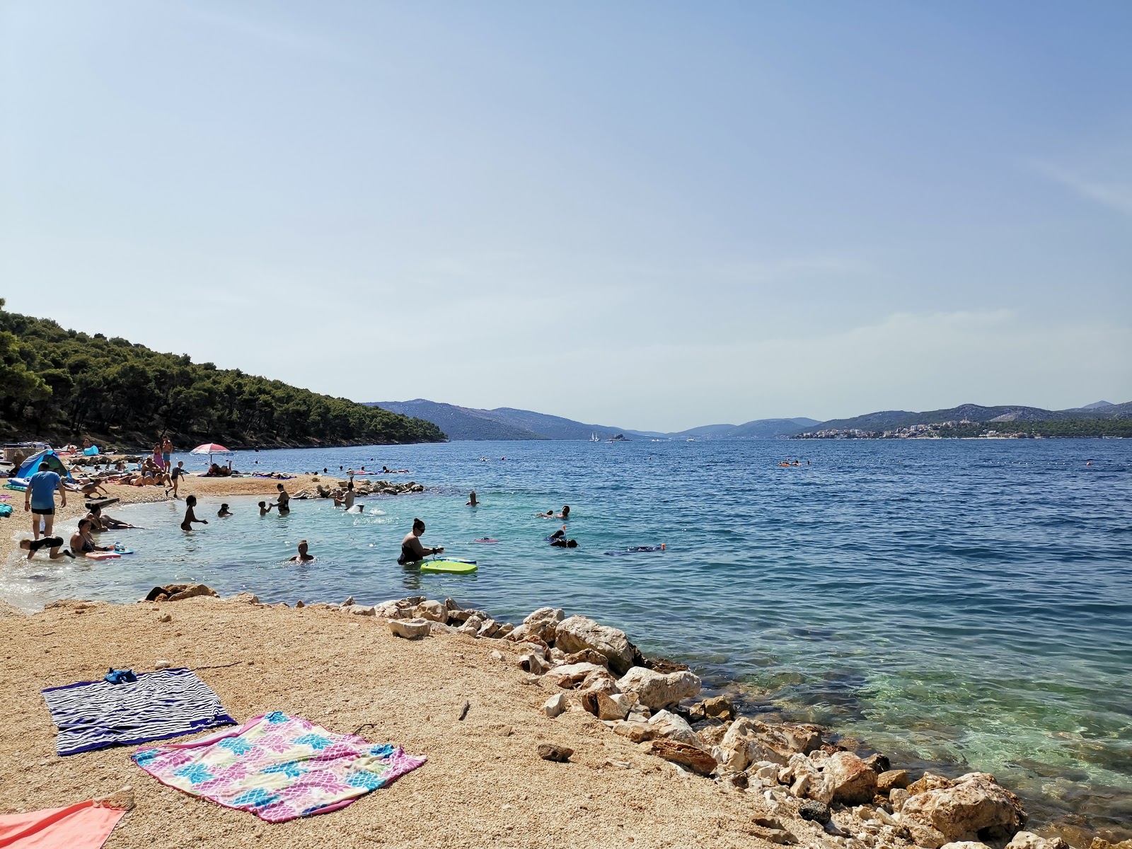 Stari Porat beach的照片 带有直岸