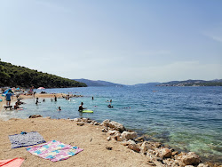Stari Porat beach'in fotoğrafı çok temiz temizlik seviyesi ile