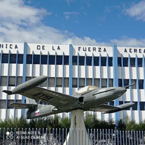 Opiniones de Escuela Técnica de la Fuerza Aérea en Latacunga - Escuela