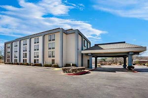 Quality Inn & Suites North Little Rock image