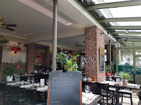 Atmosphère du Restaurant français Le Charentonneau à Maisons-Alfort - n°6