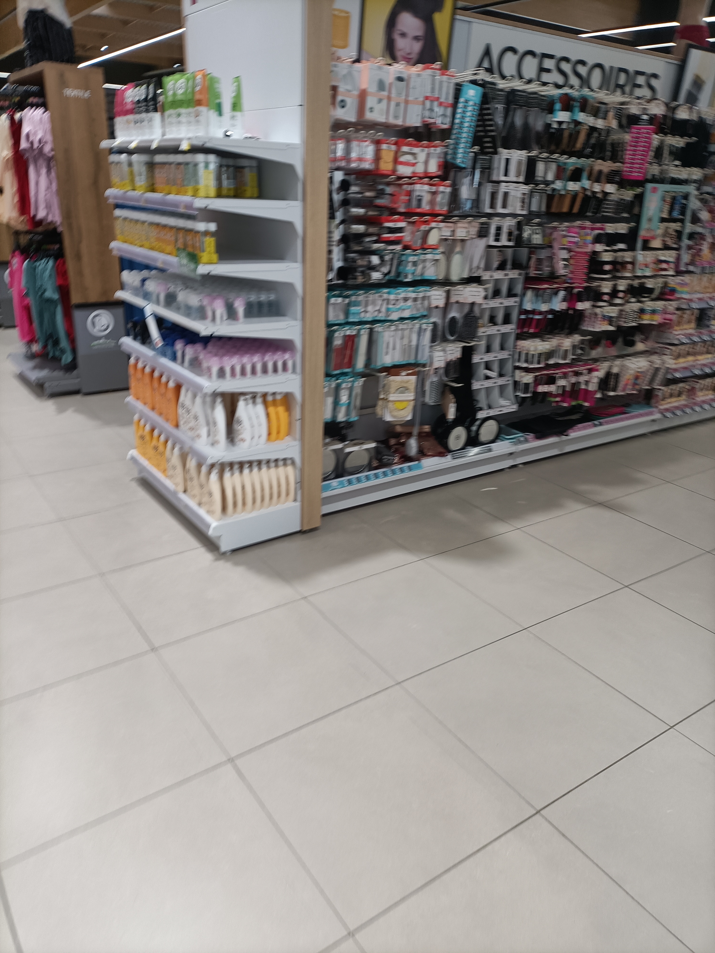 Photo n° 27 de l'avis de Djiomegni.e fait le 29/07/2023 à 14:11