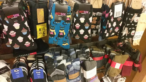 Shoe Store «DSW Designer Shoe Warehouse», reviews and photos, 7896 Dublin Blvd, Dublin, CA 94568, USA