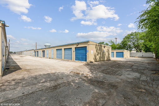 Self-Storage Facility «Watson & Taylor Self Storage», reviews and photos, 2410 SW Loop 410, San Antonio, TX 78227, USA