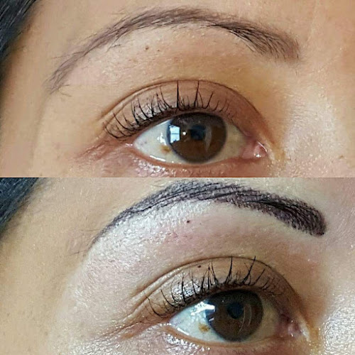 Comments and reviews of Koosh Permanent Make-up and Beauty/Massage Clinic