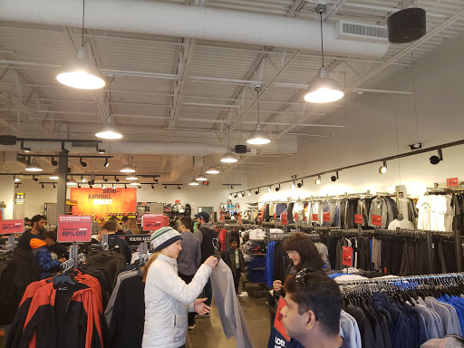 Clothing Store «Under Armour Factory House», reviews and photos, 80 Premium Outlets Blvd #507, Merrimack, NH 03054, USA