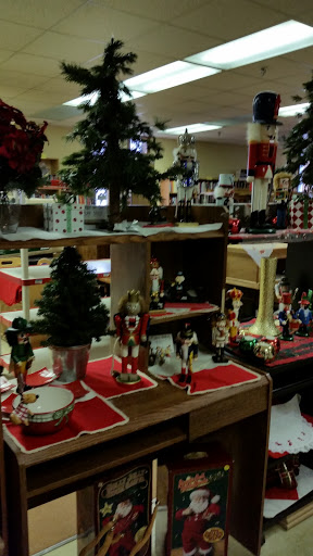 Thrift Store «H2O Help & Hope To Others», reviews and photos, 451 SE Maple St, Dallas, OR 97338, USA