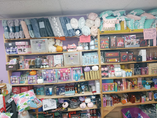 Used Clothing Store «Lovely Ladies», reviews and photos, 280 NY-211, Middletown, NY 10940, USA