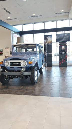 Used Car Dealer «Germain Toyota of Columbus», reviews and photos, 5711 Scarborough Blvd, Columbus, OH 43232, USA