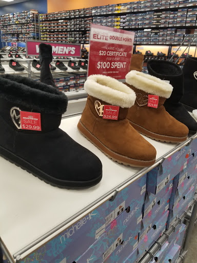 Shoe Store «SKECHERS Factory Outlet», reviews and photos, 5347 W Loop 1604 N #107, San Antonio, TX 78253, USA