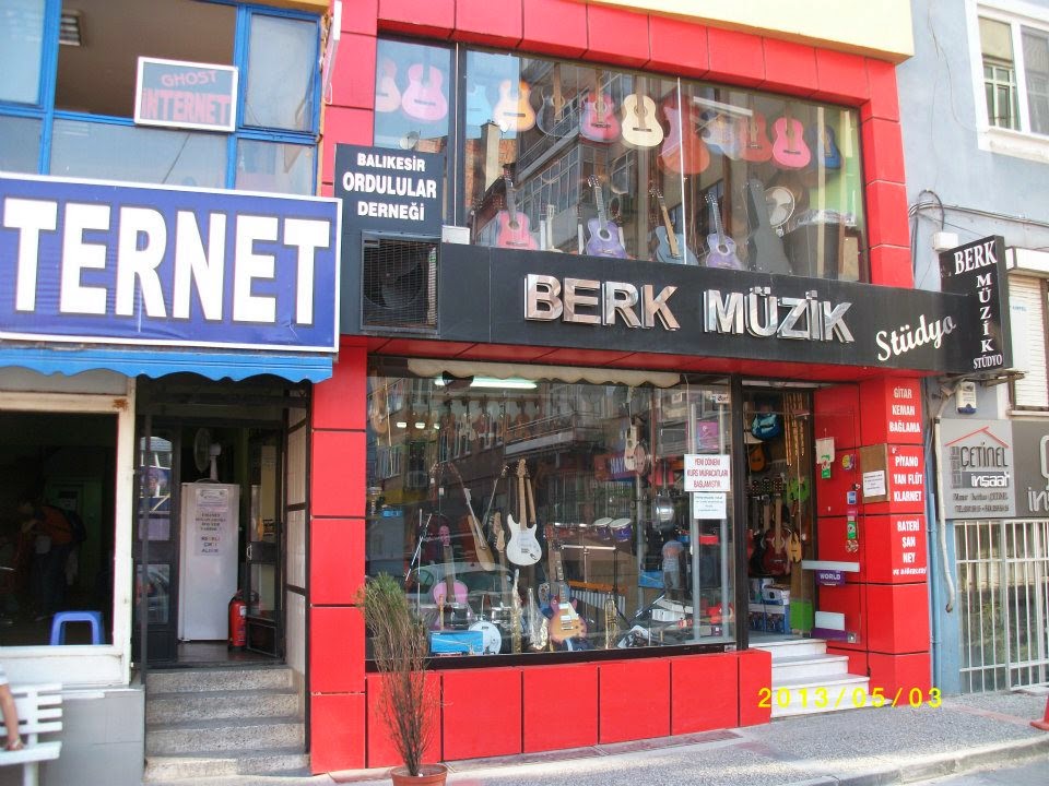 Berk Müzik Altıeylül Merkez