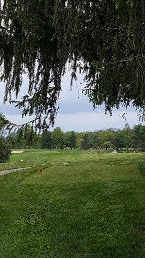 Golf Course «Pine Hills Golf Club», reviews and photos, 433 W 130th St, Hinckley, OH 44233, USA