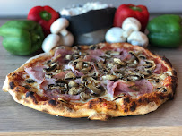Plats et boissons du Pizzeria Pizza Luccia à Caumont - n°1