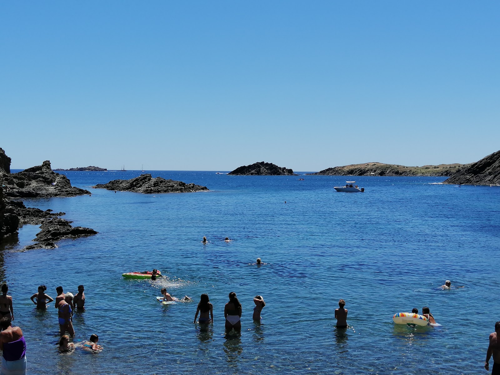 Foto di Platja de s'Alqueria con parzialmente pulito livello di pulizia