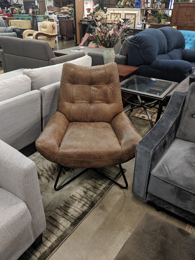 Furniture Store «Costless Warehouse Furniture», reviews and photos, 7859 S 180th St, Kent, WA 98032, USA