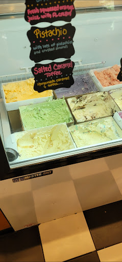 Ice Cream Shop «Neighbors Ice Cream Parlor», reviews and photos, 5980 Spruce Creek Rd, Port Orange, FL 32127, USA