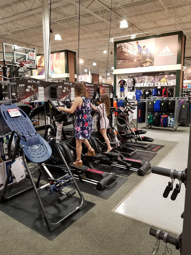 Shopping Mall «Conway Commons Shopping Center», reviews and photos, 310 Conway Blvd, Conway, AR 72034, USA