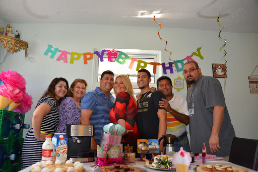 Used Car Dealer «Autoworld of America», reviews and photos, 8800 NW 27th Ave, Miami, FL 33147, USA