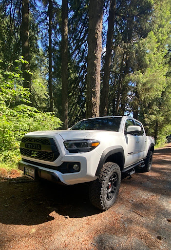 Toyota Dealer «Dick Hannah Toyota», reviews and photos, 2632 Coweeman Park Dr, Kelso, WA 98626, USA