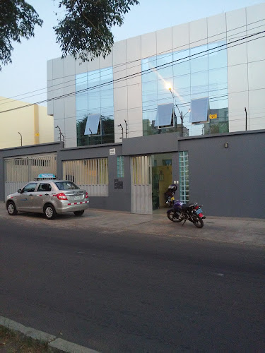 Centro De Salud Renal Primavera Sac - Trujillo