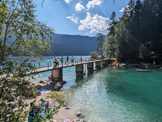 Eibsee Rundweg Beach