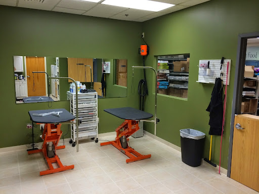 Pet Supply Store «EarthWise Pet Supply», reviews and photos, 11328 Montgomery Rd, Cincinnati, OH 45249, USA