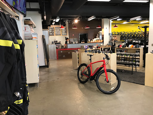 Bicycle Rental Service «Freewheel Bike Midtown Bike Center», reviews and photos, 2834 10th Ave S, Minneapolis, MN 55407, USA