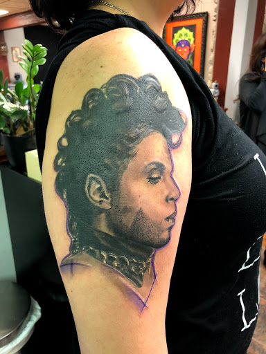 Tattoo Shop «Evolution Tattoo», reviews and photos, 9425 Syndicate Ave, Bloomington, MN 55420, USA