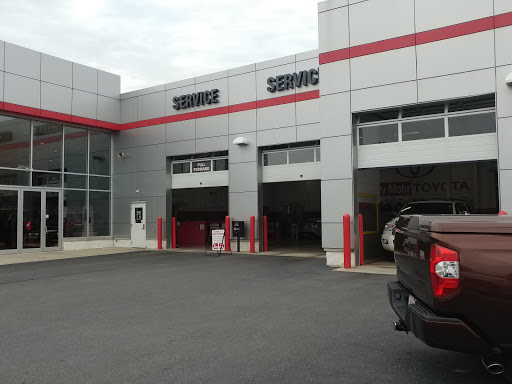 Toyota Dealer «Andy Mohr Toyota», reviews and photos, 8941 E US Hwy 36, Avon, IN 46123, USA