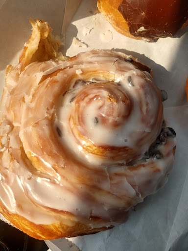 Donut Shop «Sierra Doughnut», reviews and photos, 3837 E Sierra Madre Blvd, Pasadena, CA 91107, USA