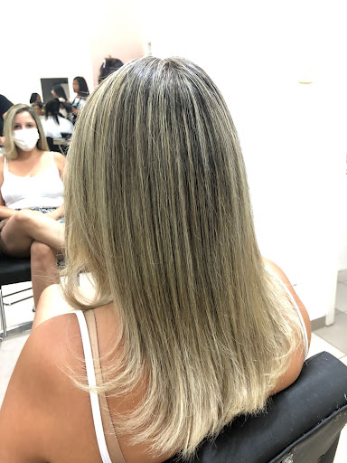 Logo da empresa - Divas cabelos e mega hair