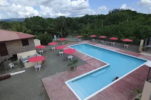 Piscina Campestre image