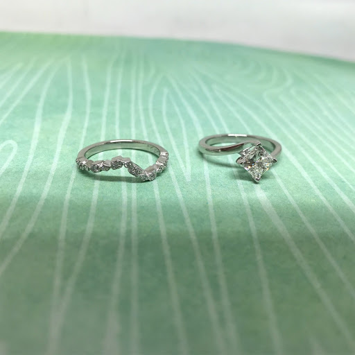 Jewelry Store «Bryn Mawr Jewelry Co», reviews and photos, 1125 W Bryn Mawr Ave, Chicago, IL 60660, USA