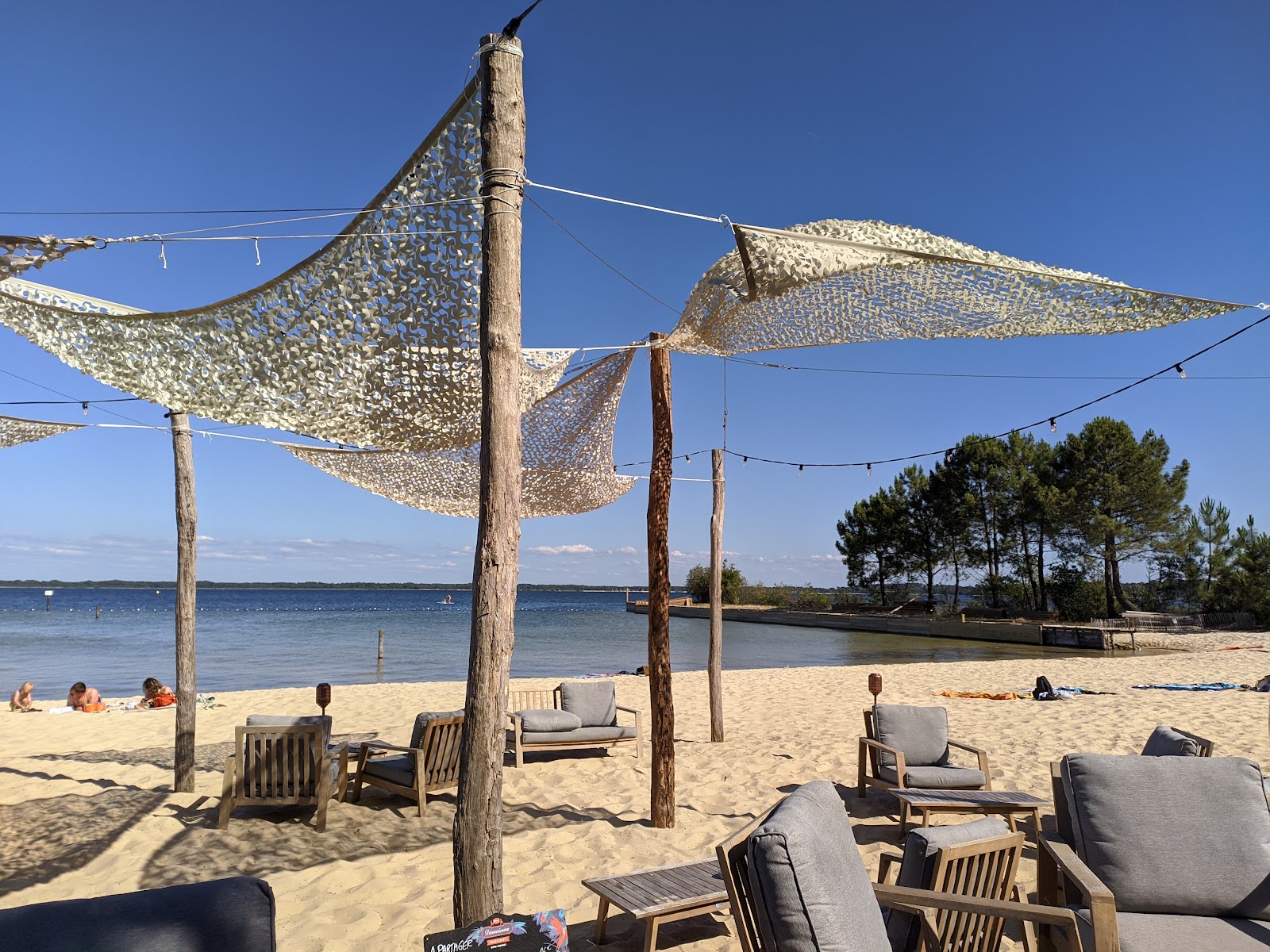 Fotografie cu Plage de Maguide Biscarrosse cu o linie de coastă spațioasă