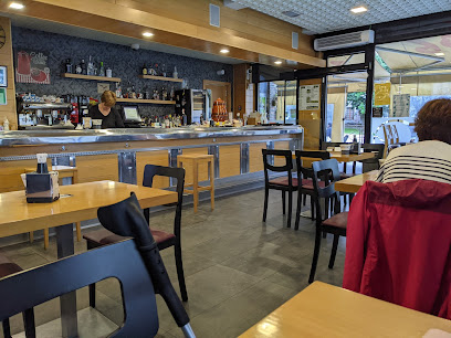 Café Restaurante Mirás - Av. de Compostela, N°16, 15888 Sigüeiro, A Coruña, Spain